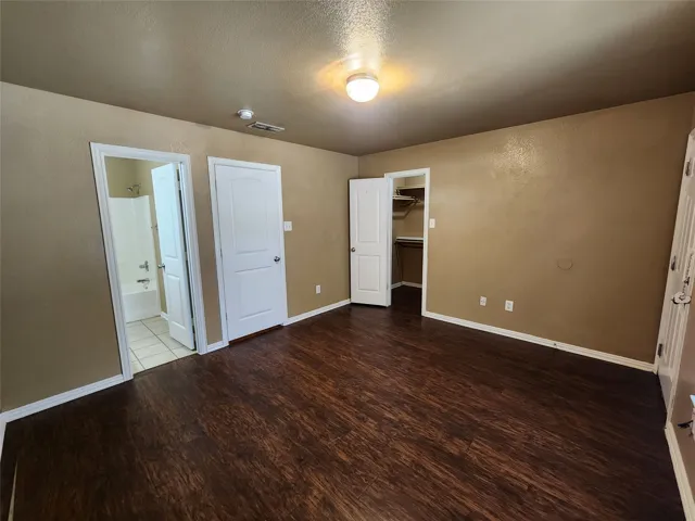 Fort Worth, TX 76111