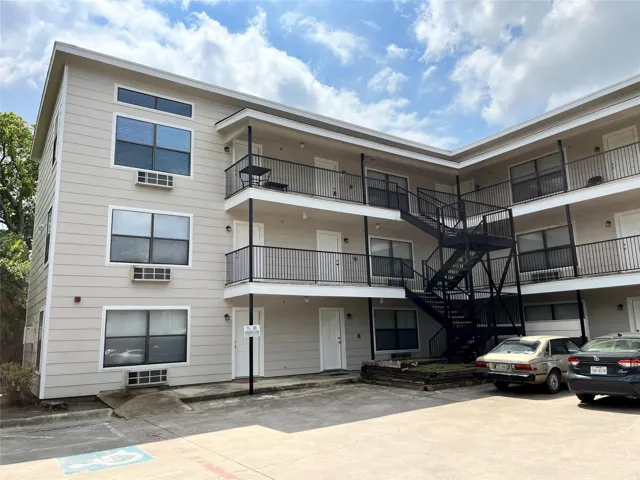 Denton, TX 76201