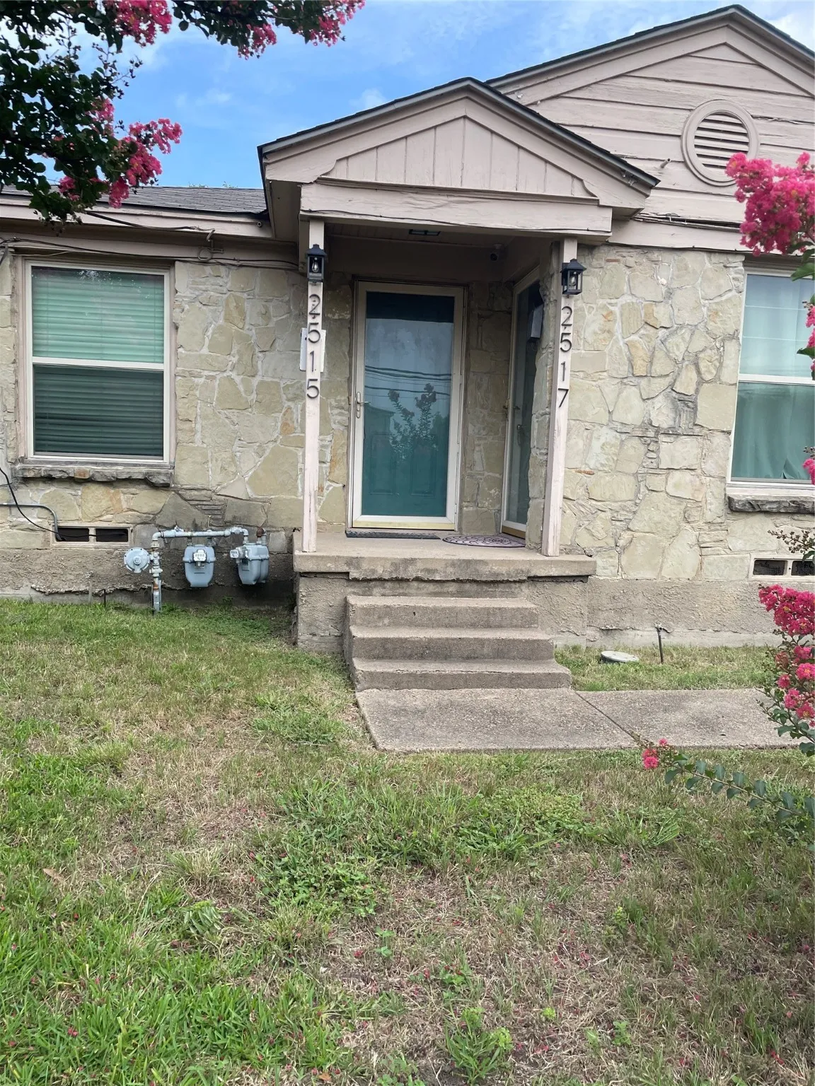 Dallas, TX 75235