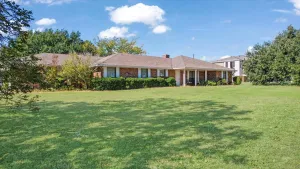 Aubrey, TX 76227