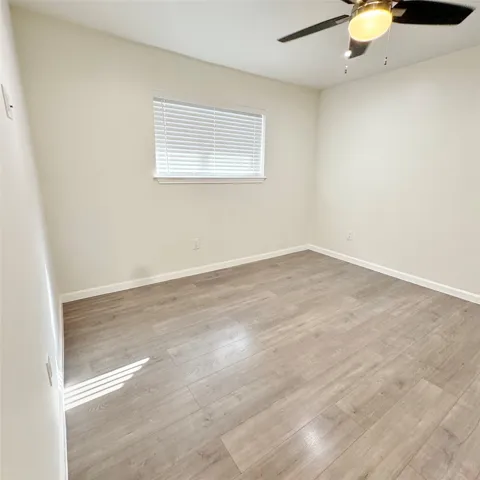 Dallas, TX 75206