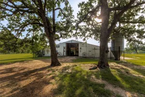 Windom, TX 75492