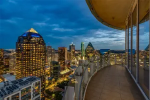 Dallas, TX 75201