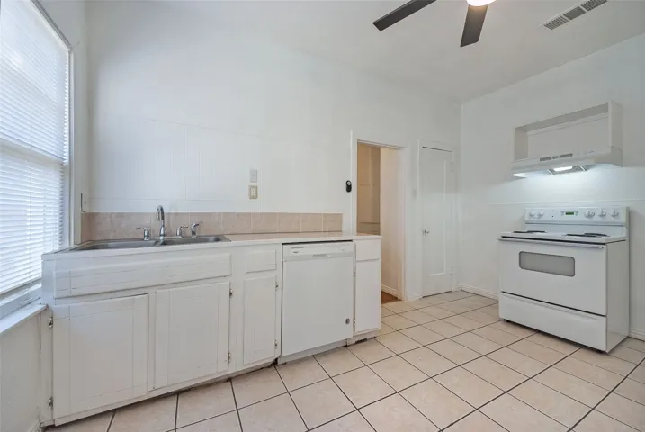 Dallas, TX 75214