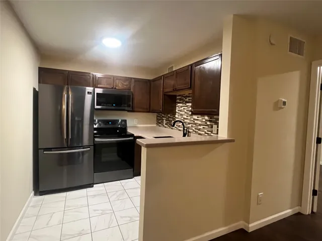 Dallas, TX 75252