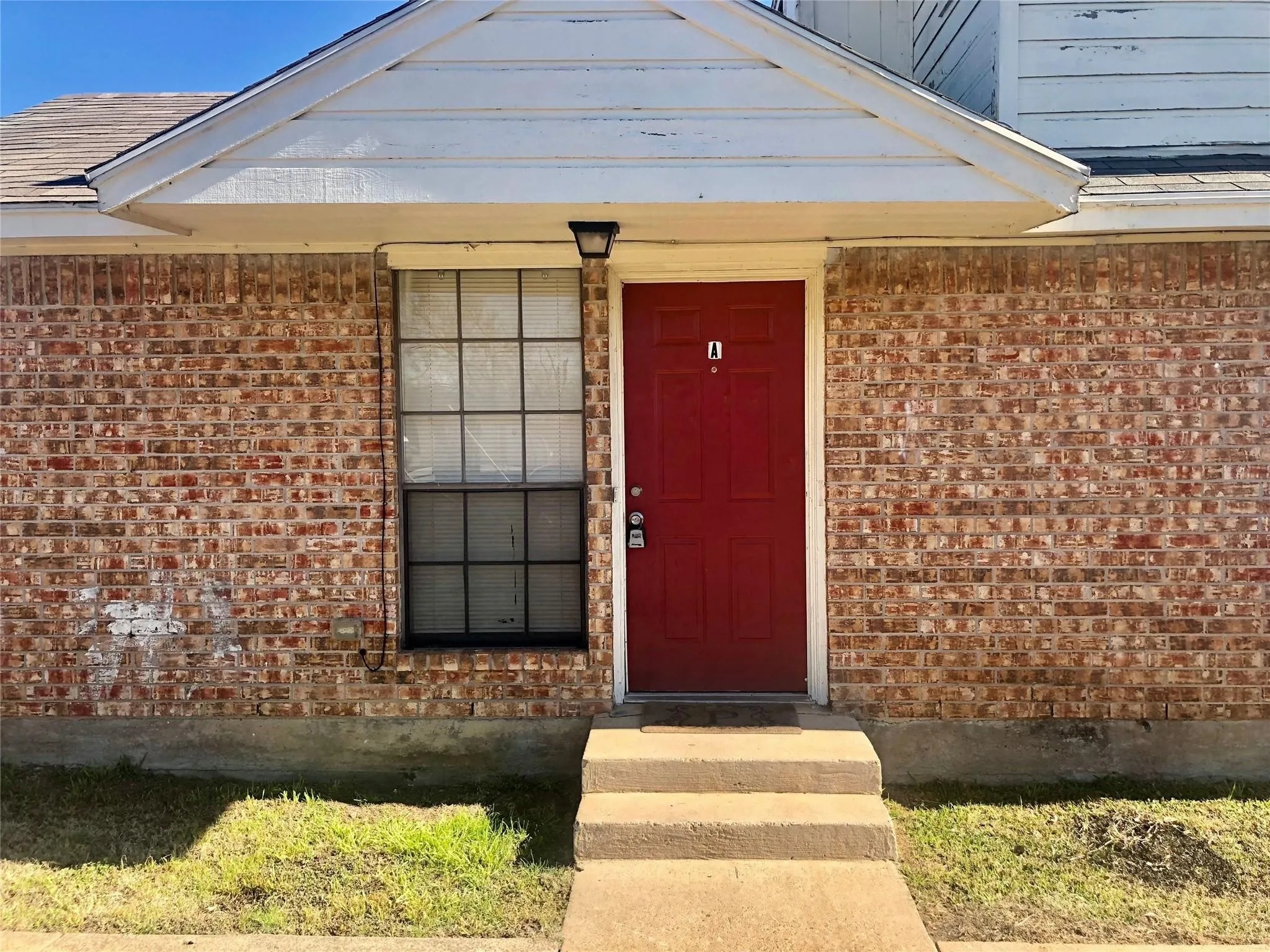 Kennedale, TX 76060