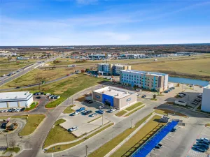 Terrell, TX 75160