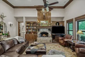 Grand Saline, TX 75140