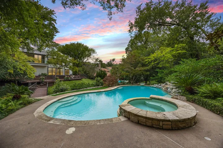 Westover Hills, TX 76107