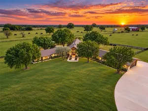 Cleburne, TX 76033