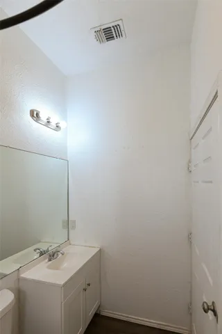 Fort Worth, TX 76104