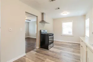 River Oaks, TX 76114