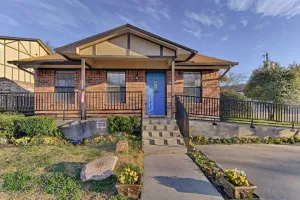 Azle, TX 76020