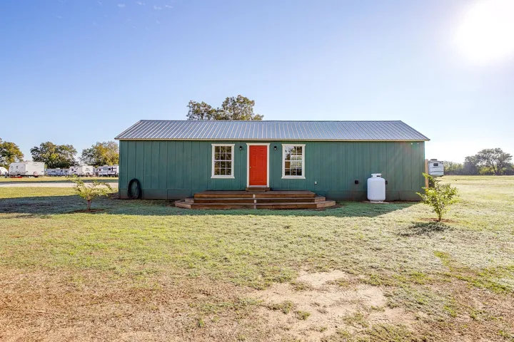 Glen Rose, TX 76043