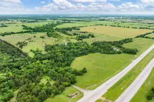 Bonham, TX 75418