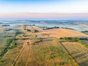Honey Grove, TX 75446