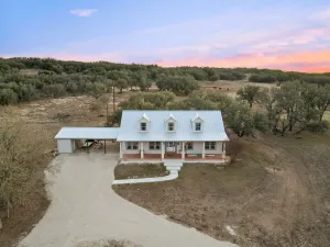 Hunt, TX 78024