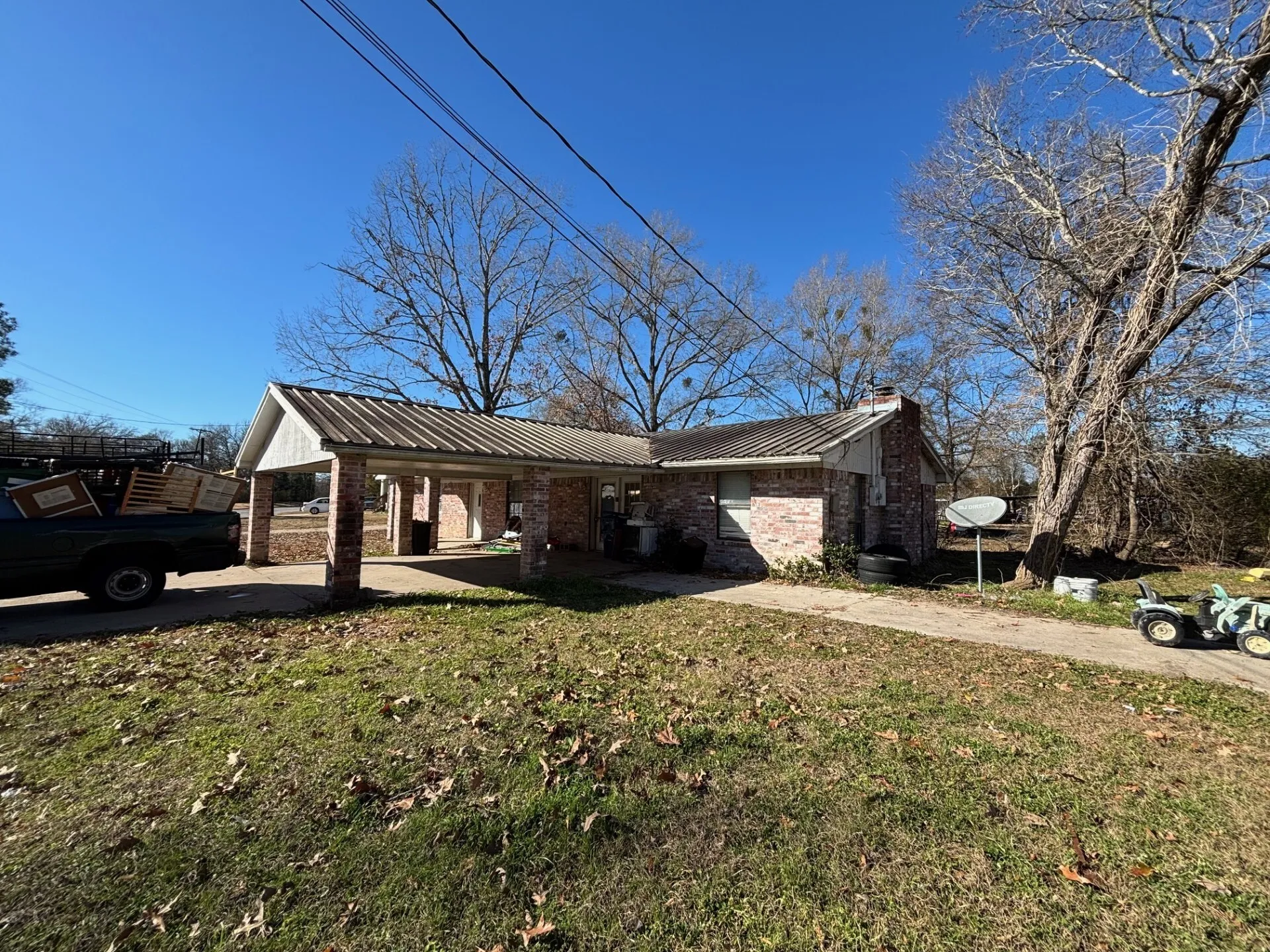 Livingston, TX 77351