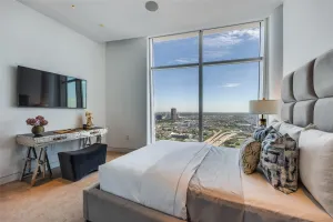 Dallas, TX 75201