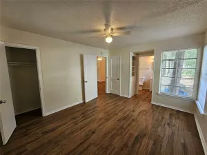 Dallas, TX 75227