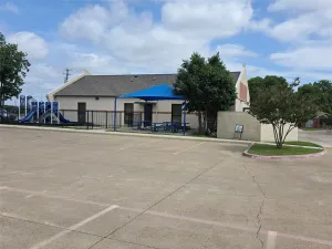 Grand Prairie, TX 75052