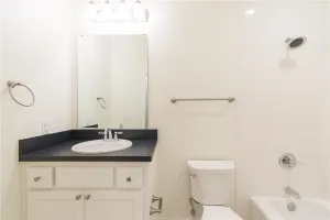 Dallas, TX 75228