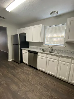 Cleburne, TX 76033