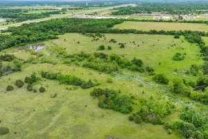 Bonham, TX 75418