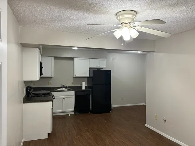 Arlington, TX 76011
