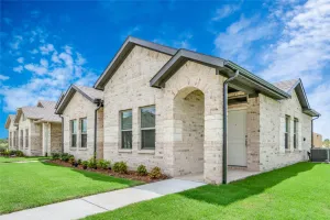 Greenville, TX 75402