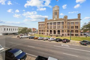 Cleburne, TX 76031