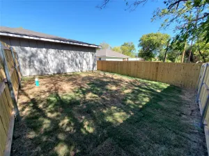 Bonham, TX 75418