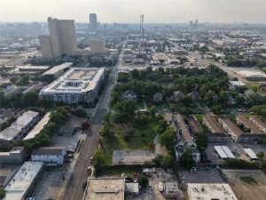 Dallas, TX 75204
