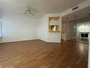 Dallas, TX 75206