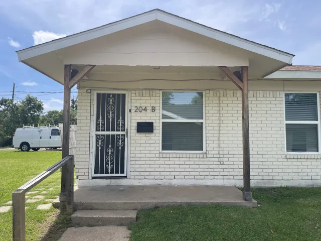 Arlington, TX 76010
