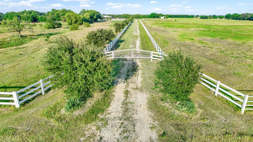 Aubrey, TX 76227