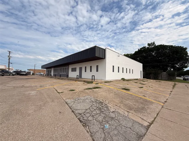 Everman, TX 76140