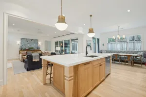 Highland Park, TX 75209