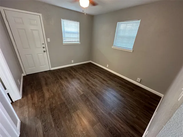 Arlington, TX 76010
