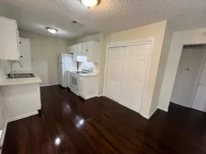 Dallas, TX 75217