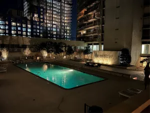 Dallas, TX 75225