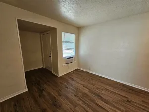 Dallas, TX 75227
