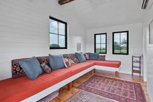 Spicewood, TX 78669