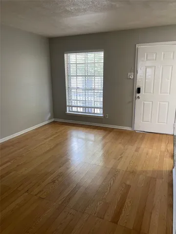 Dallas, TX 75214